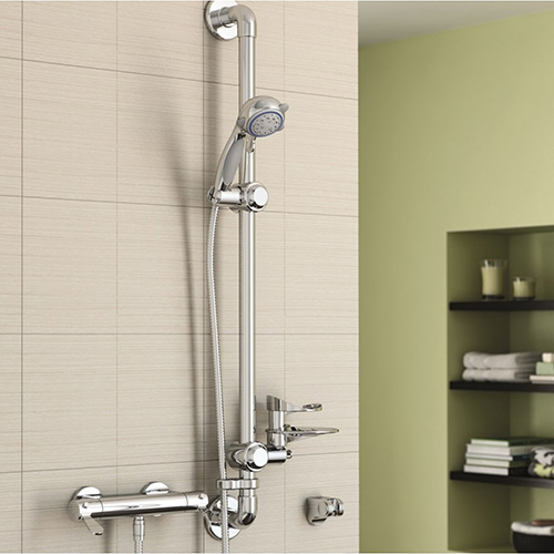 AKW Arka mixer shower with thermostatic control for safety