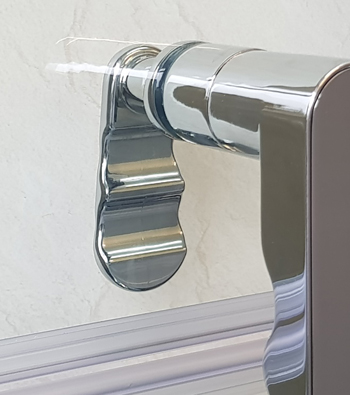 The Opulence Full Height doors internal handles The beautiful Opulence range comes in a variety of options. The full height doors come with the illustrated internal door handles